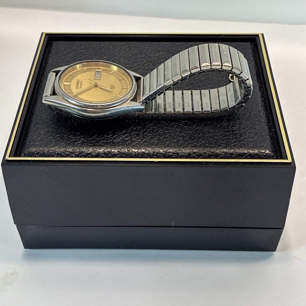 SEIKO SQ Watch Gold Dial Day/Date 5G23-8059 WR Silver Tone SS Bezel Band W/Box - Picture 15 of 17